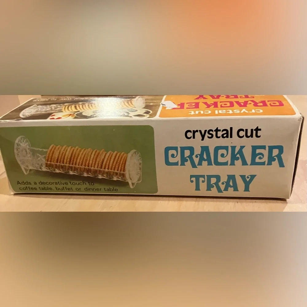 EUC Vintage Crystal Crackers Tray with original box